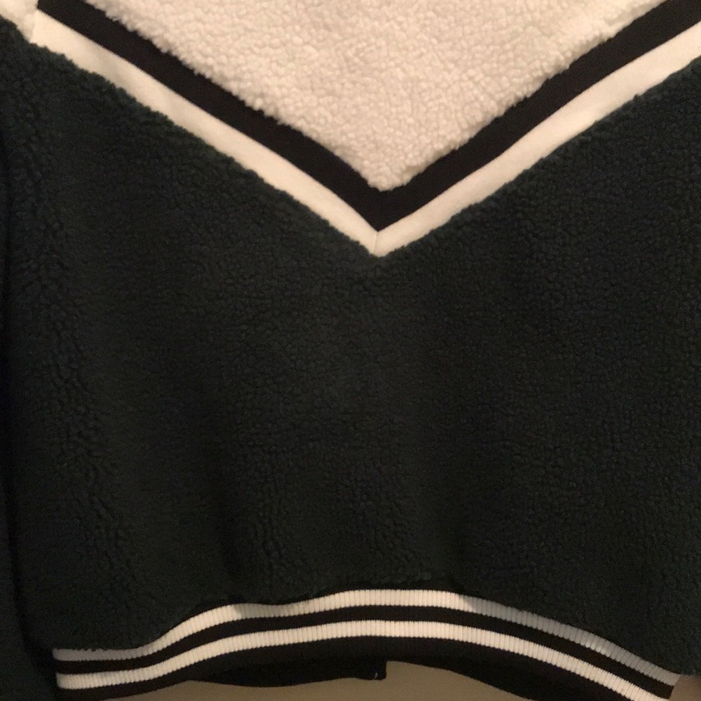 Guess jacket ๐๐๐๐ - Picture 5 of 9